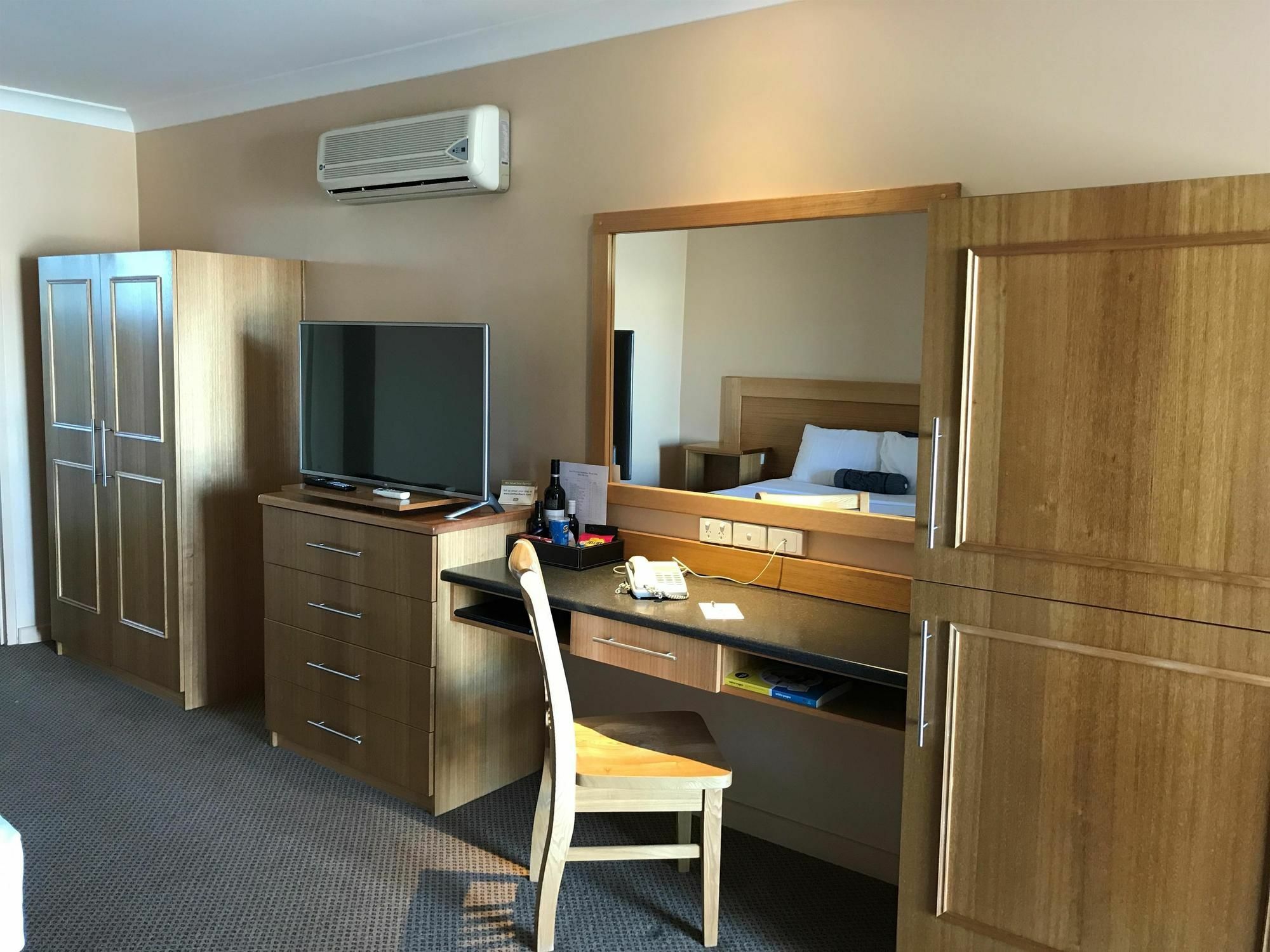 Sunseeker Motor Inn Батманс-Бэй Экстерьер фото
